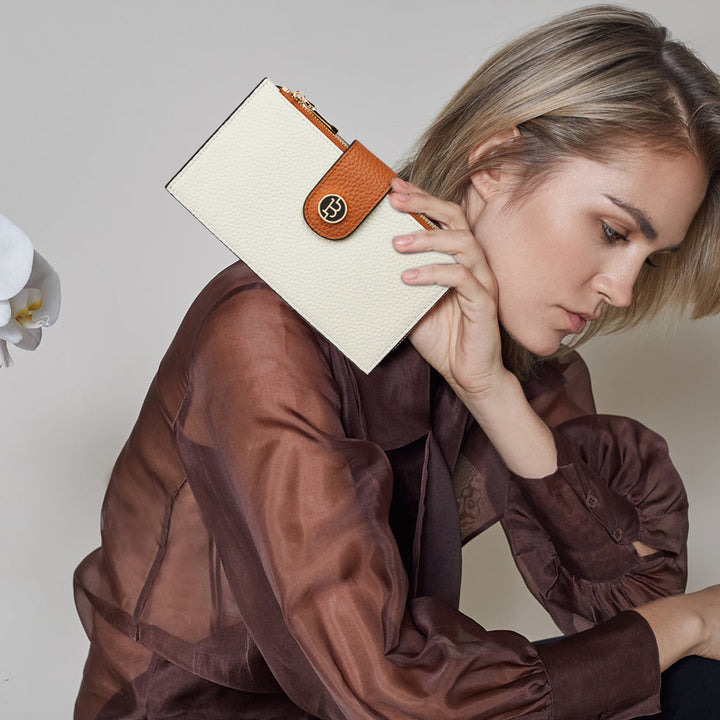 Lomy Leather Slim Wallet — Bifold Purse